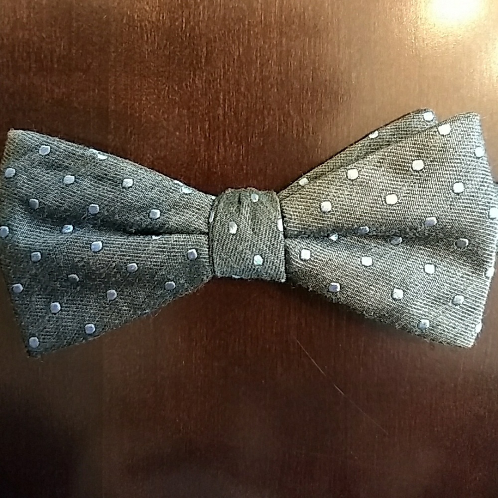 2 bowties - Picture 3 of 4